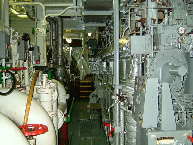 Service: Engine Room & Deck Cleaners